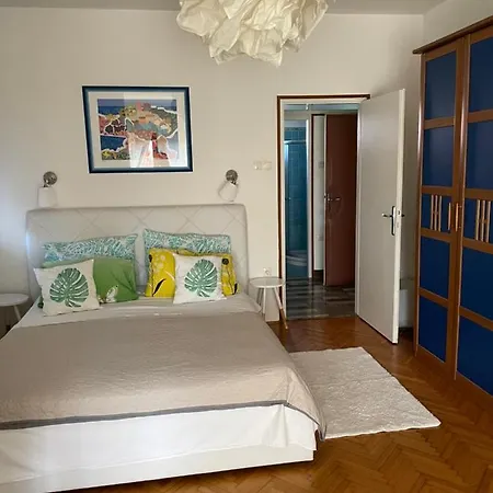 Apartment Vuica *