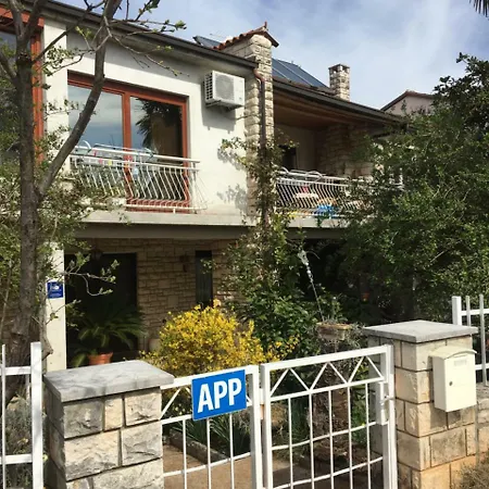 Vuica Apartment