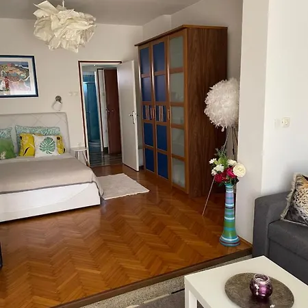 Vuica Apartment